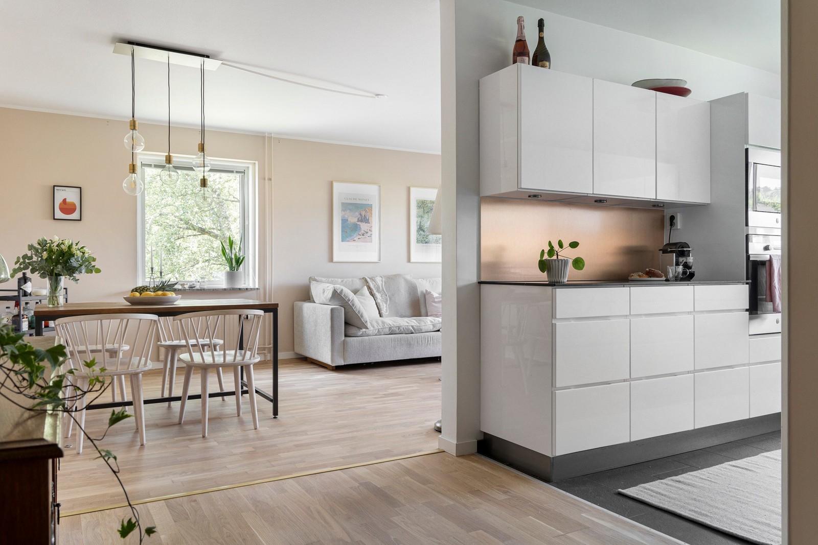 Välkomna till Rullharvsgatan 4 D