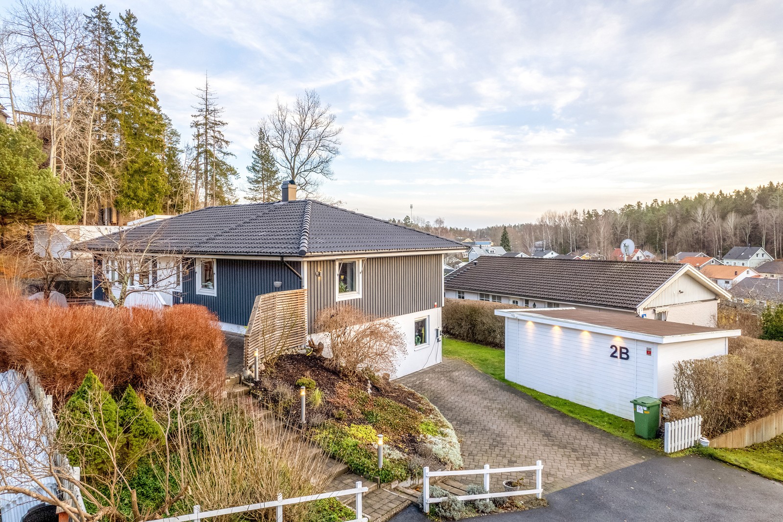 Välkommen till centralt belägna Collins Väg