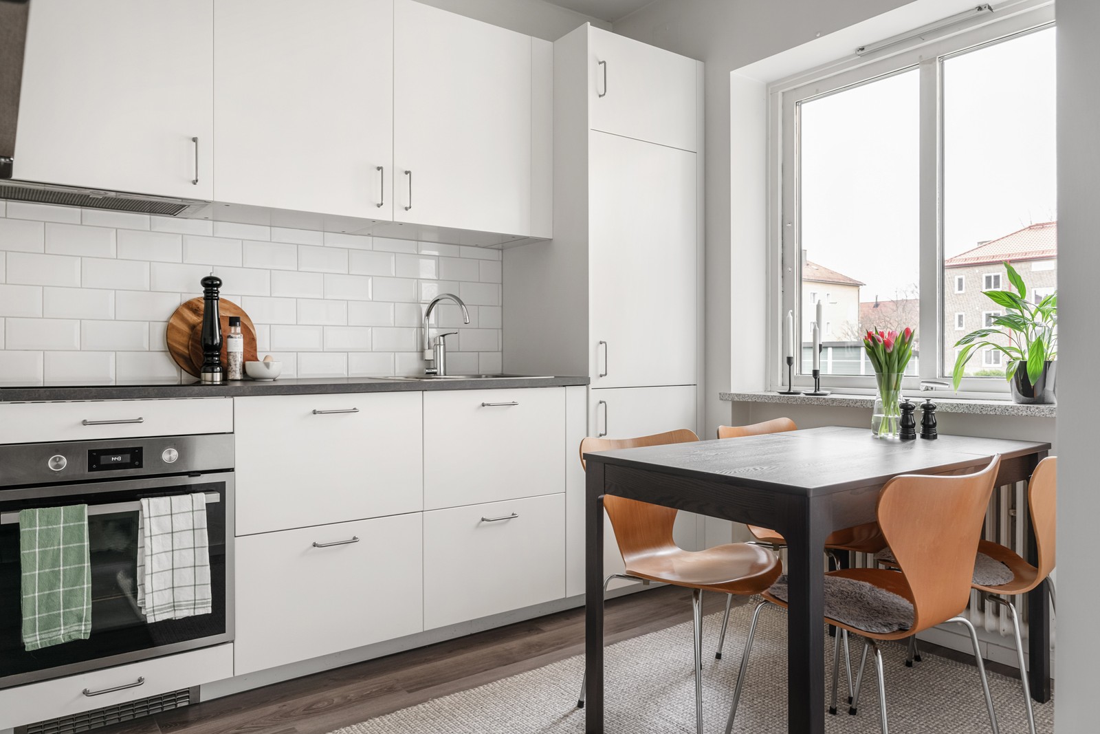 Perfekt förstagångsbostad på bra läge med en trivsam planlösning samt balkong