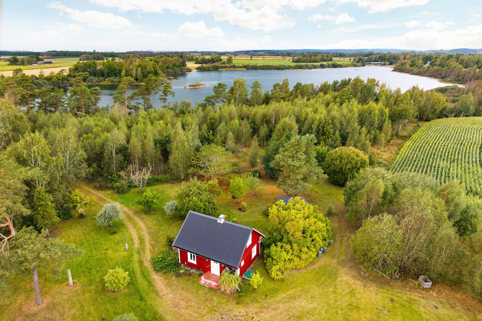 Ostört och sjönära