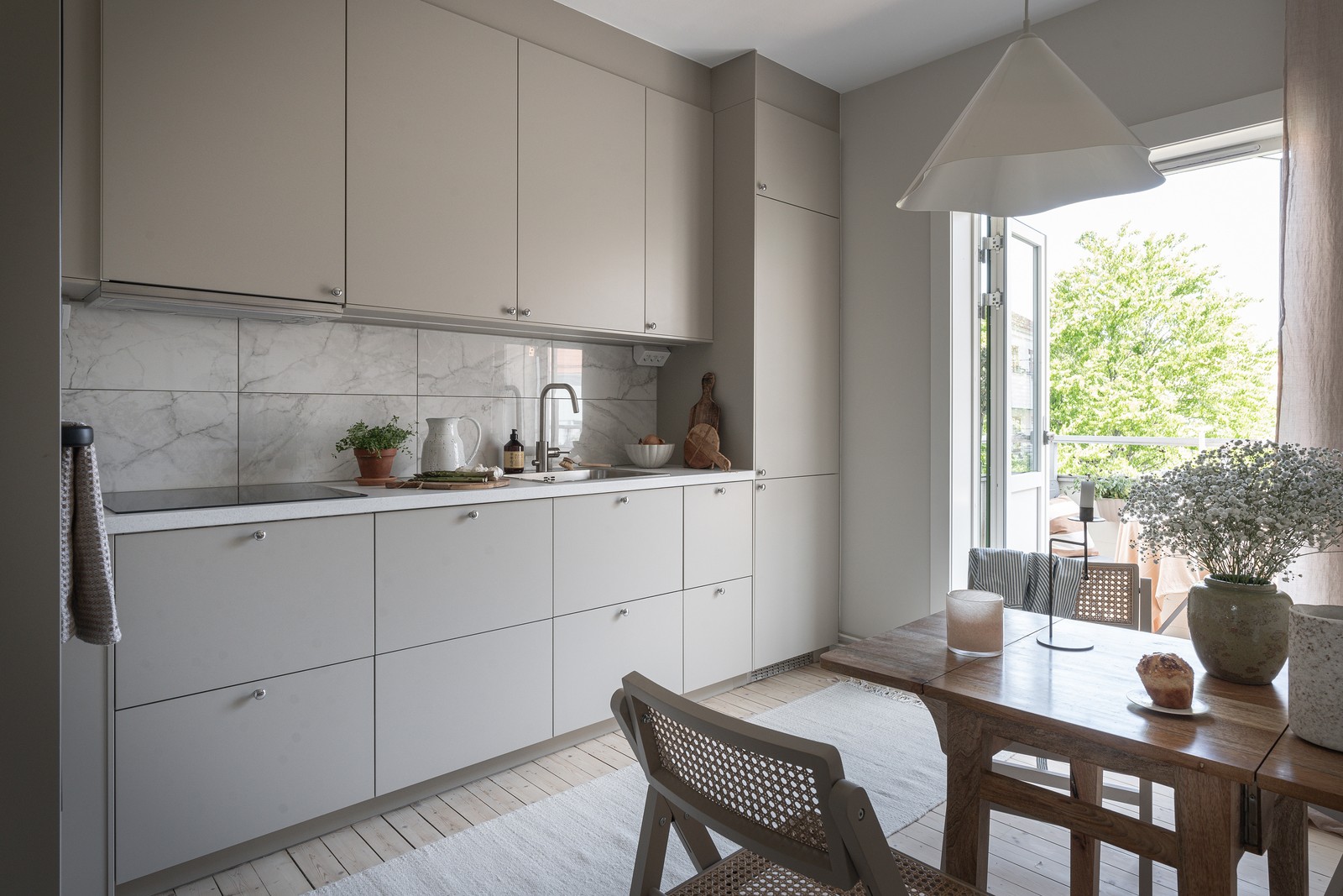 Välkommen till denna nyrenoverade pärla!