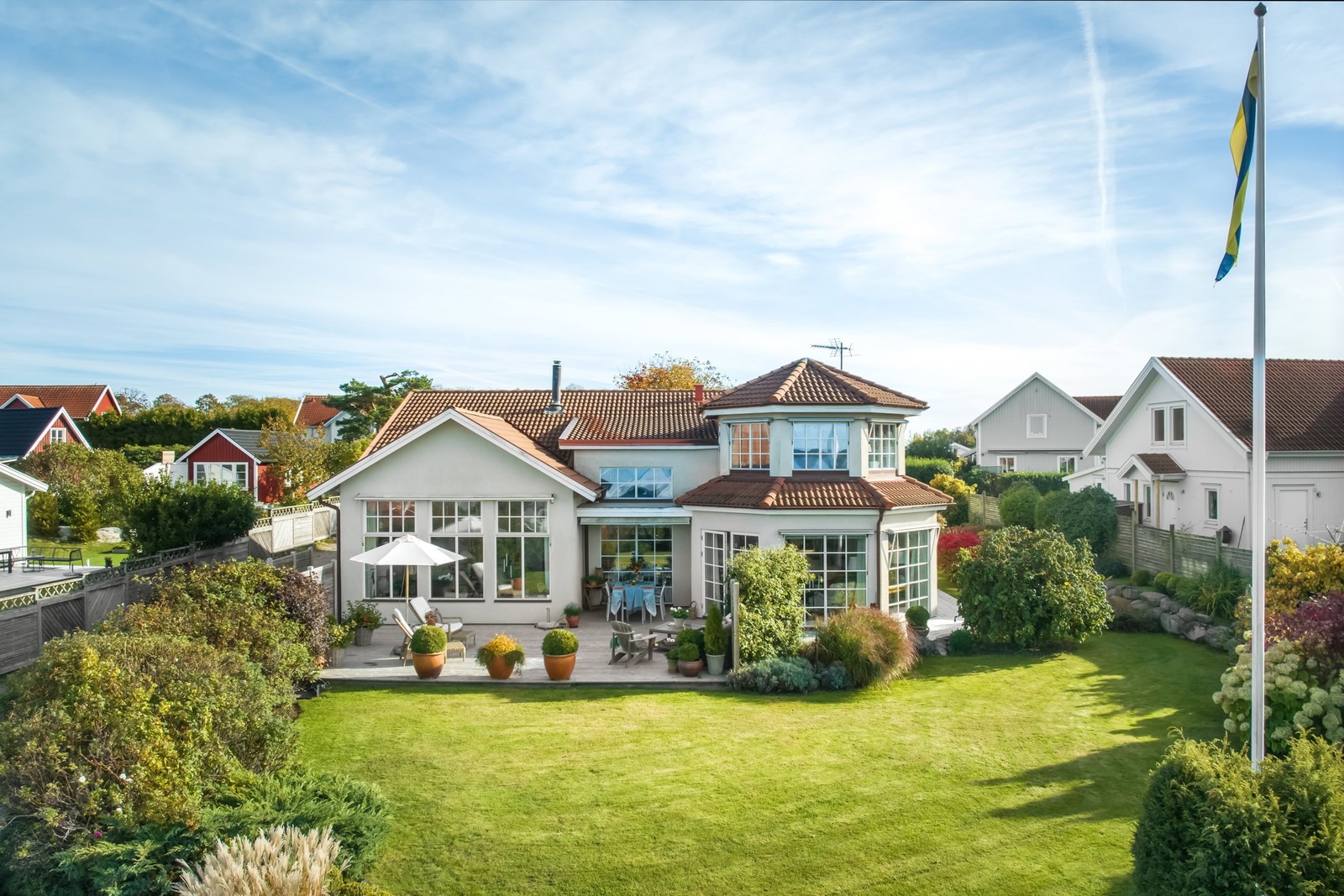 Välkomna till en havsnära dröm i mysiga Åsa