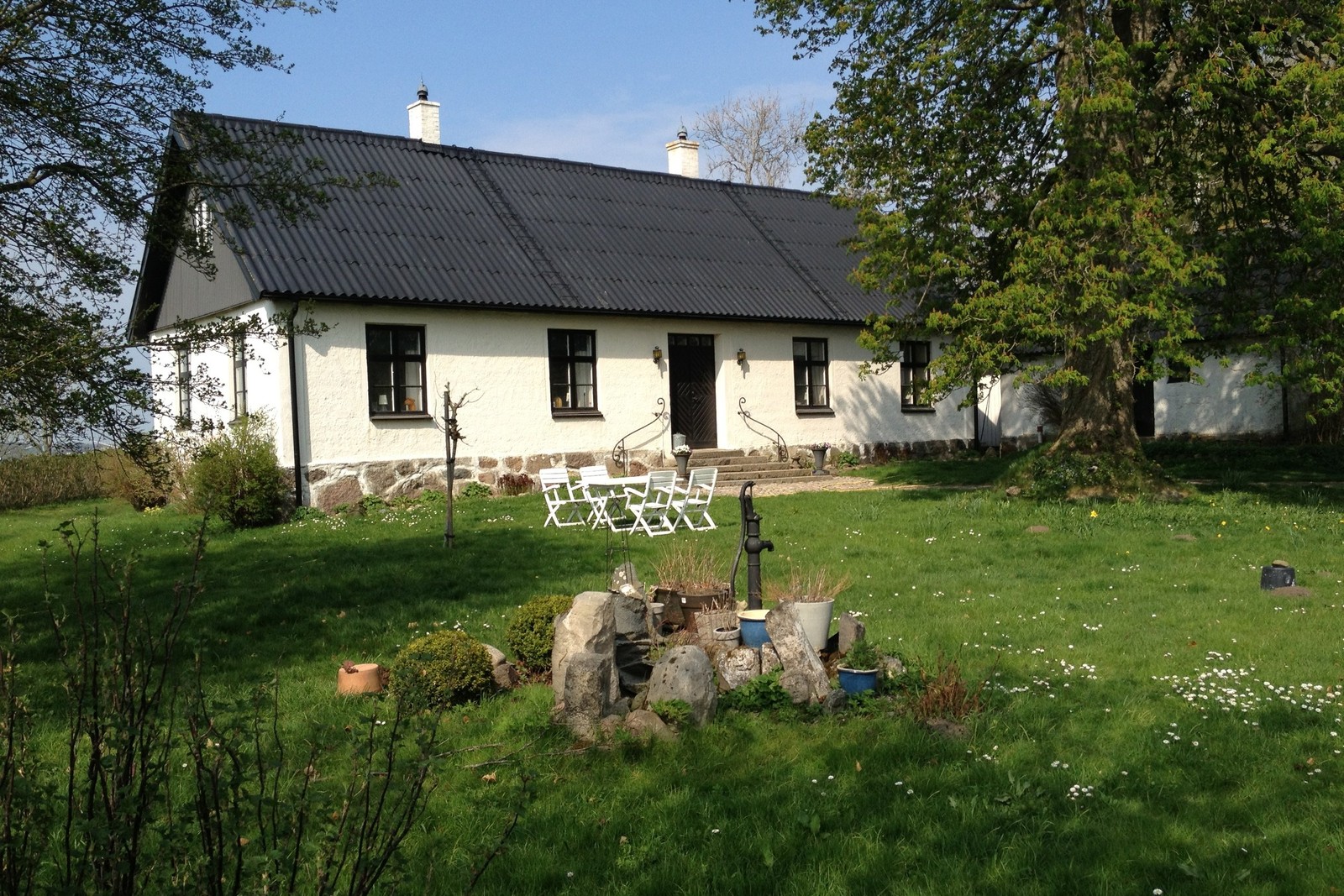 Sommarbild lånad av säljaren