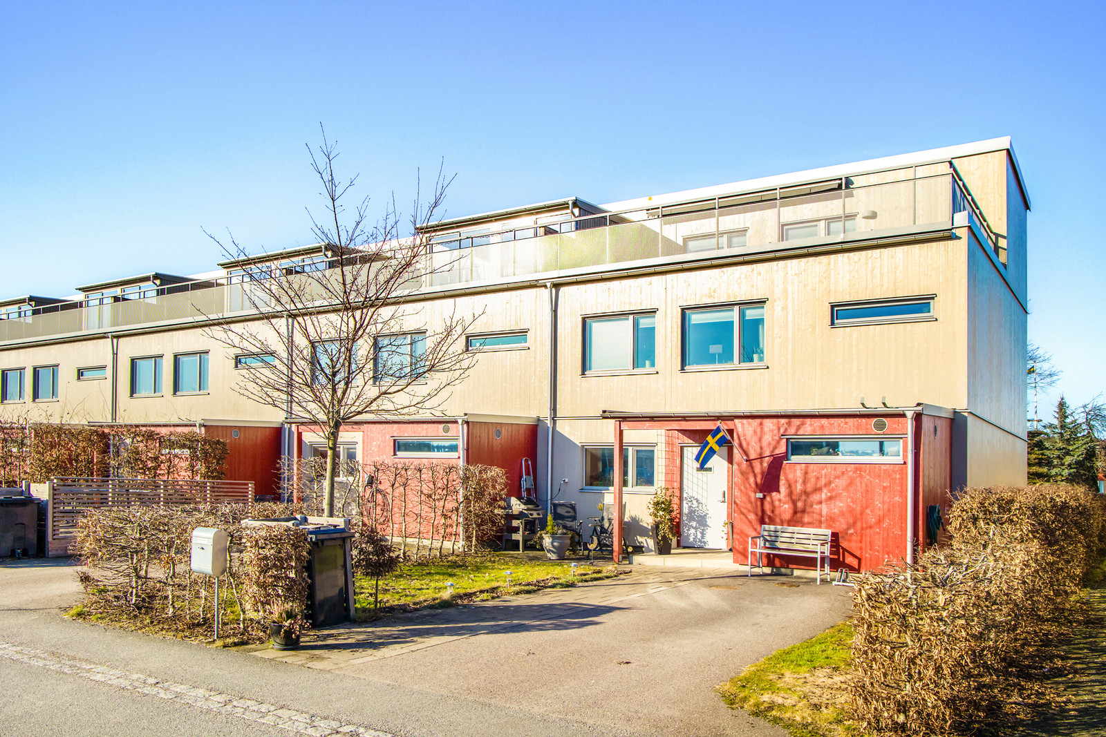 Välkomna till Stallbacken och Algot Scotts gata 86