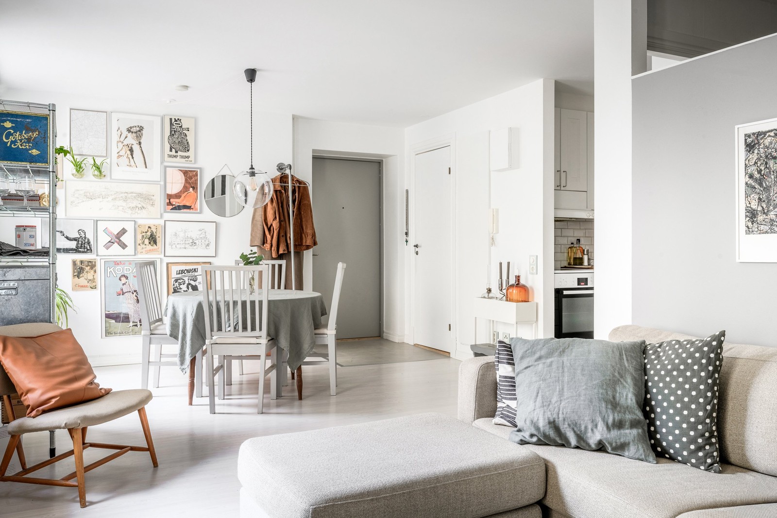 Välkommen till detta välplanerade hem med ypperligt cityläge.