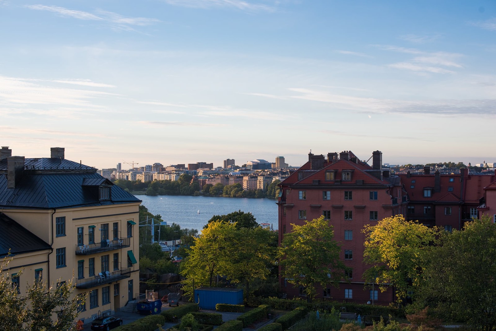 Utsikten från den gemensamma balkongen