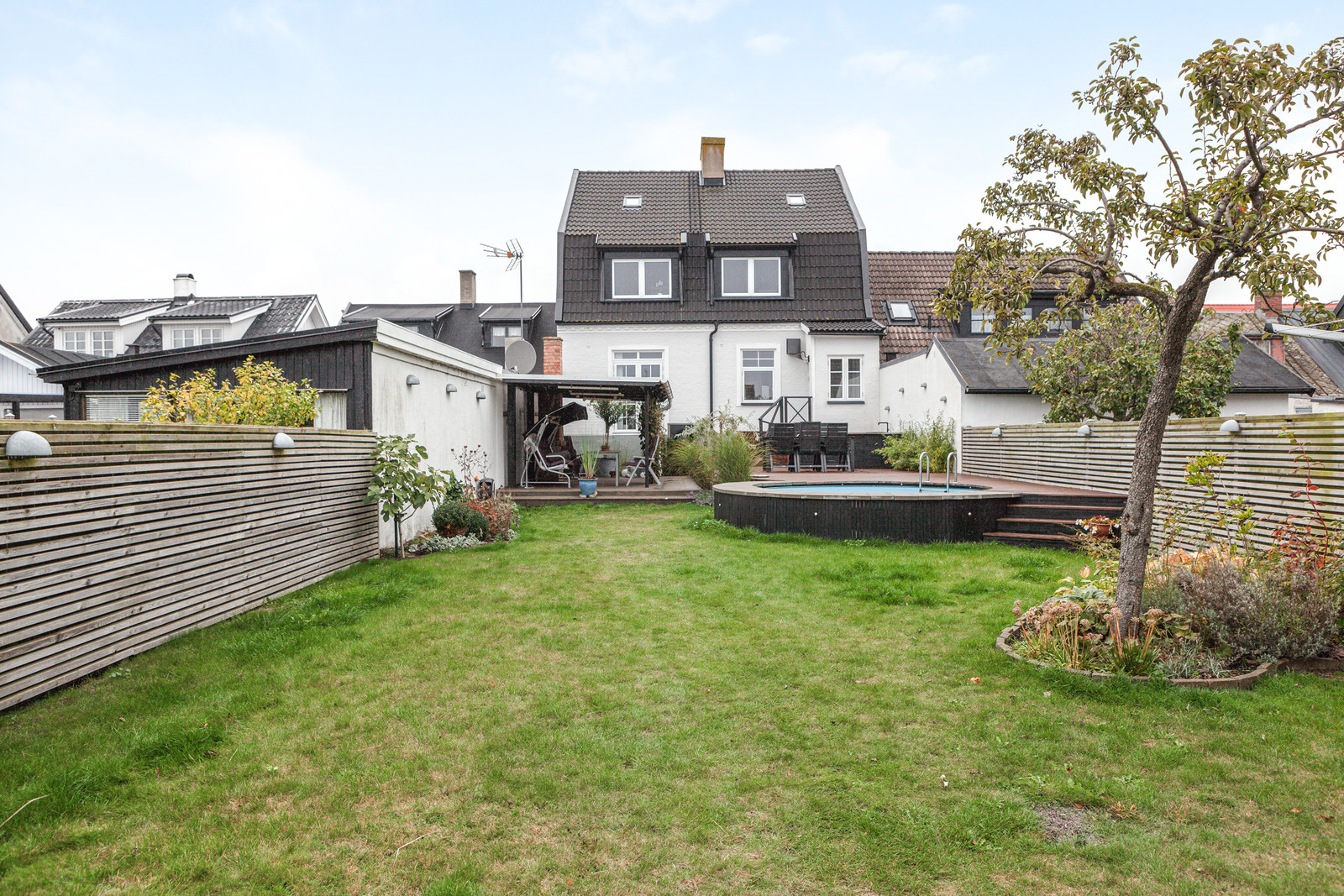 Charmigt hus på havsnära läge