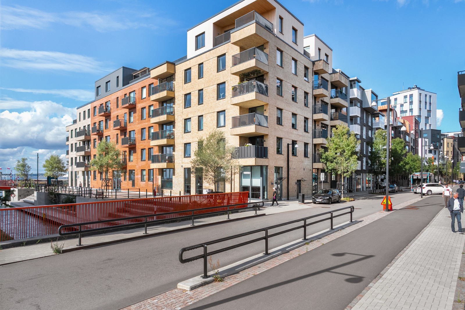 Underbart att bada från bryggan