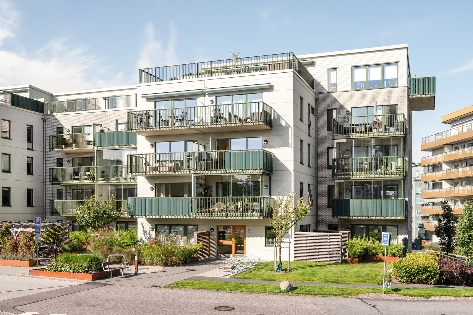 Välkommen till populära Uggleberget och Berguven 32 med ett naturnära läge