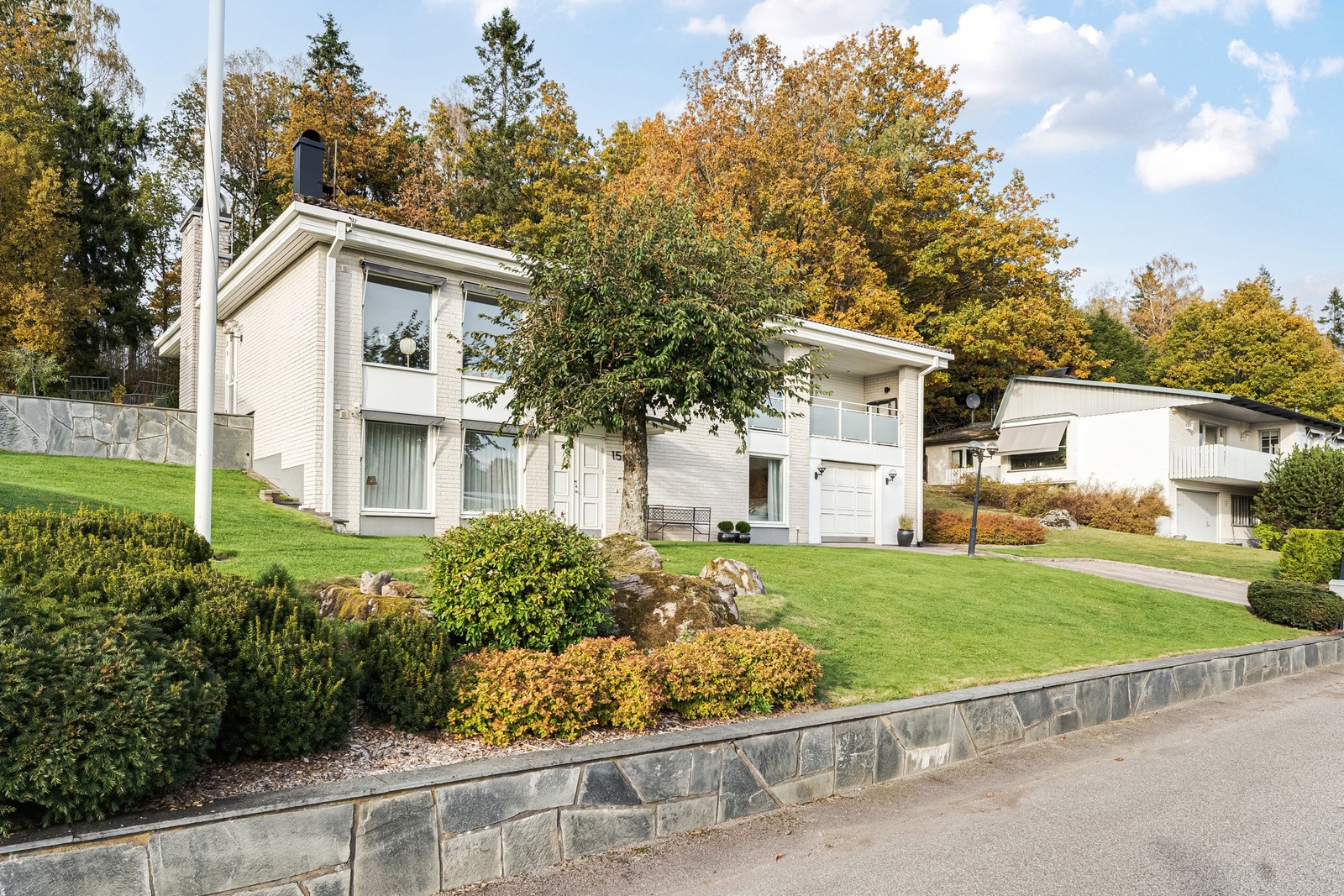 Lugnt och vackert på attraktiva Rådjursgatan