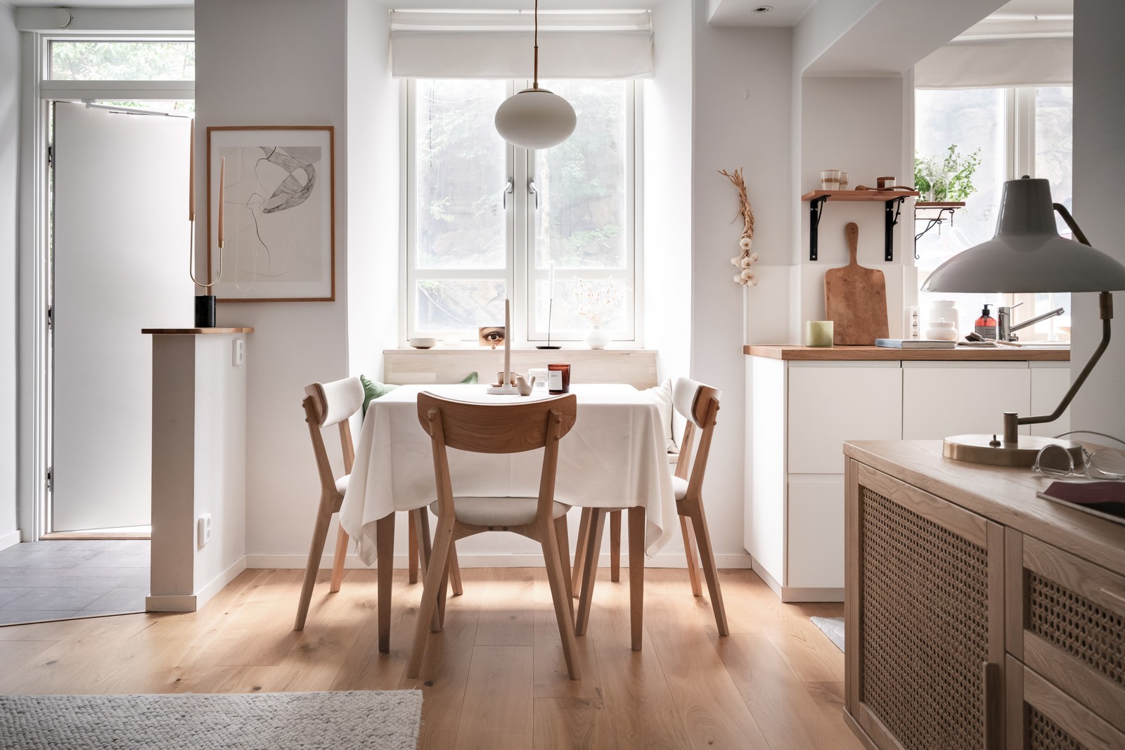 Välkommen till 56 ljusa kvadratmeter på attraktiva Övre Djupedalsgatan 5C