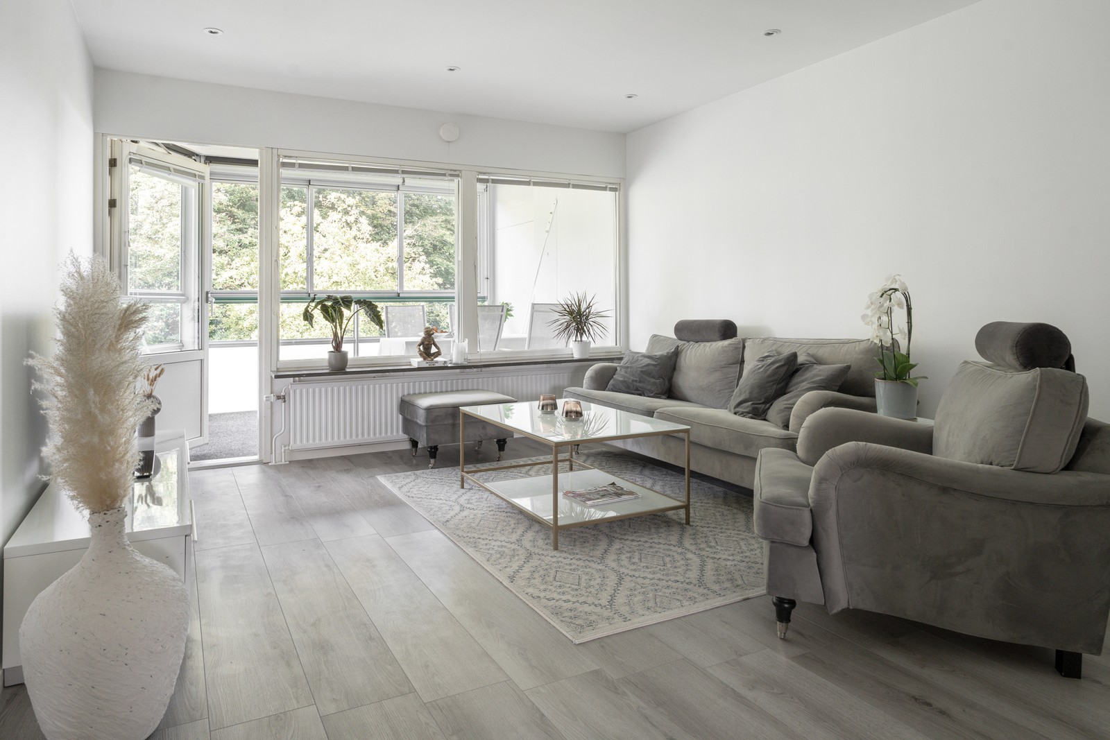 Detta är en bostad för den kräsne som vill flytta in i en superfräsch och smakfullt inredd lägenhet