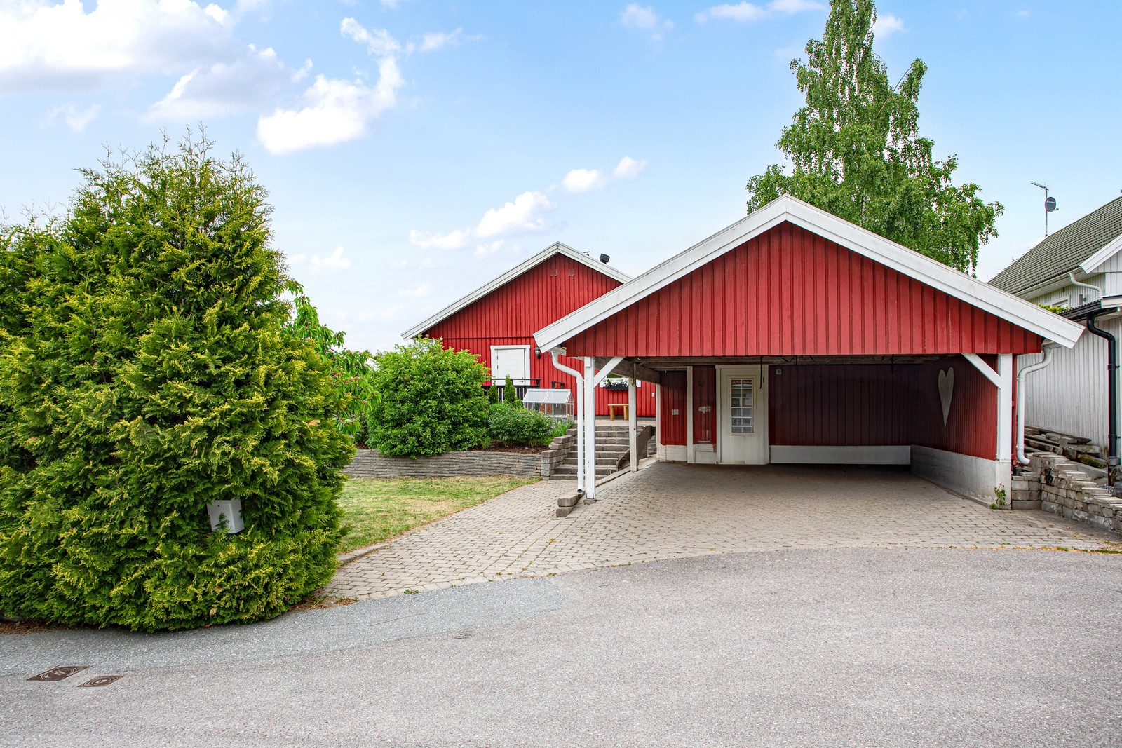 Välkommen till Rosenmalmsvägen 144