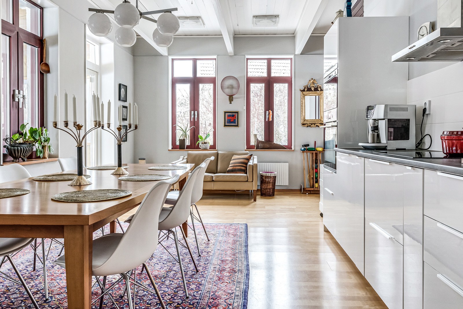 Vackert ljusinsläpp i köket