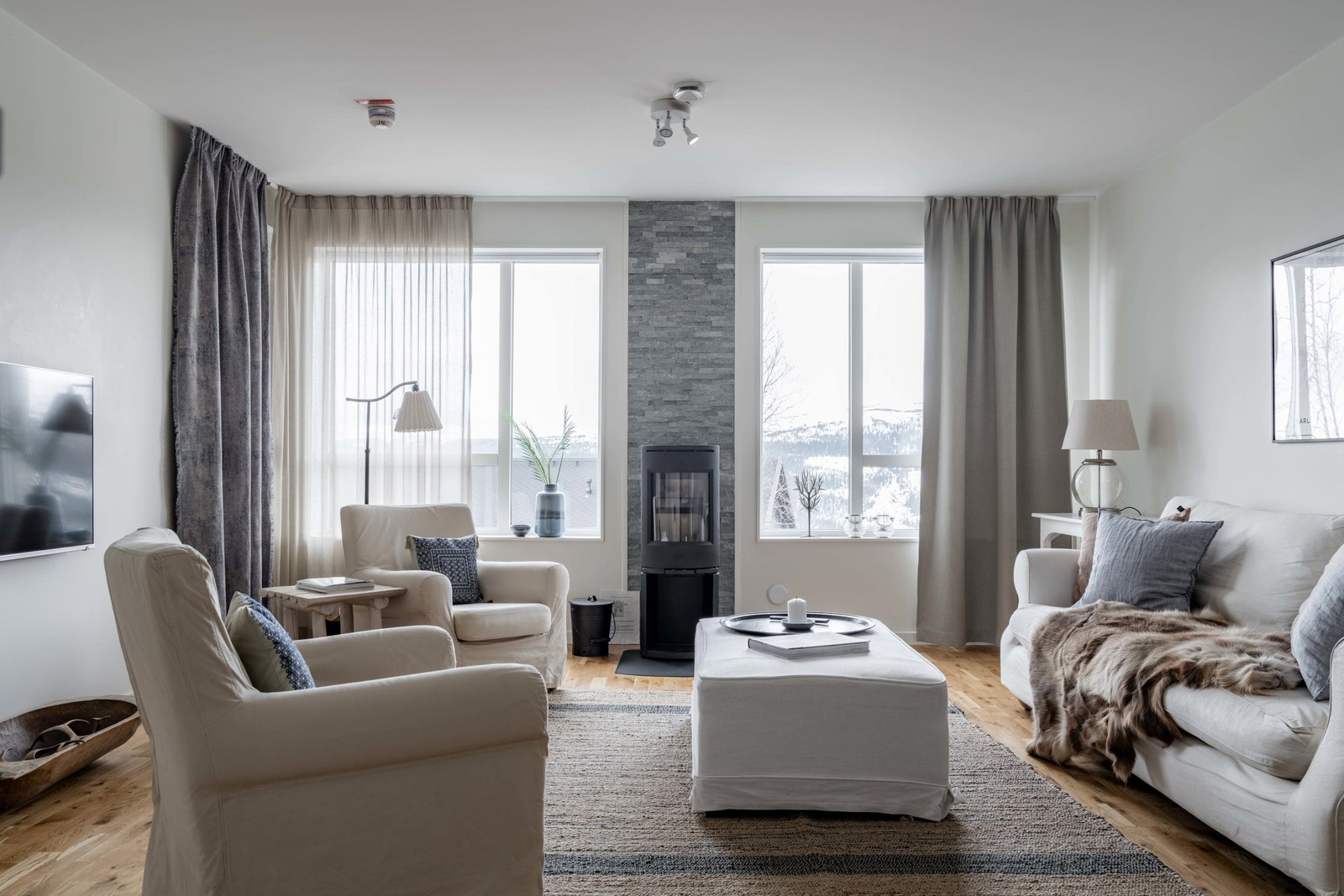 Vardagsrum med fint ljusinsläpp