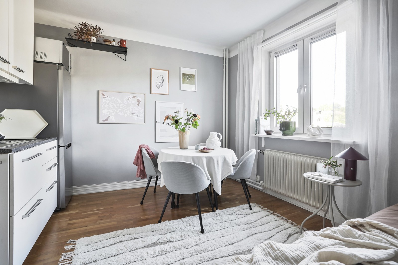 Äntligen har vi nöjet att presentera en kvadratsmart etta på familjära Slottsskogsgatan!