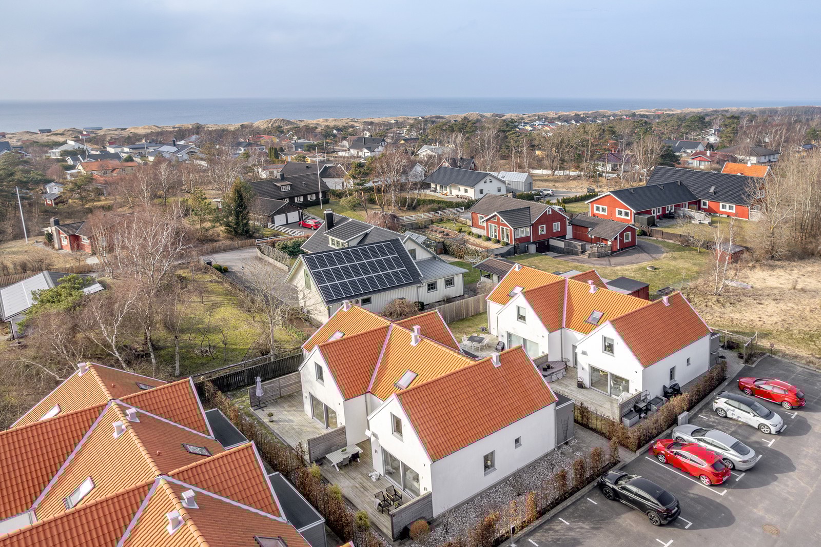 Välkomna till Fiskebyn 7, här ligger havet som en kuliss bakom!