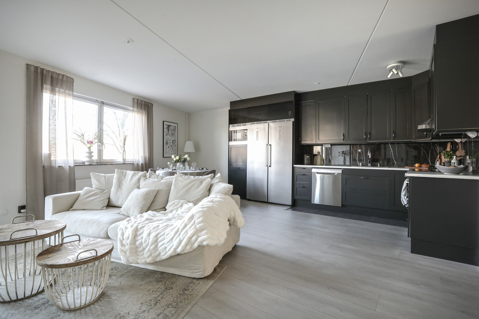 Modernt påkostad bostad med härliga sociala ytor