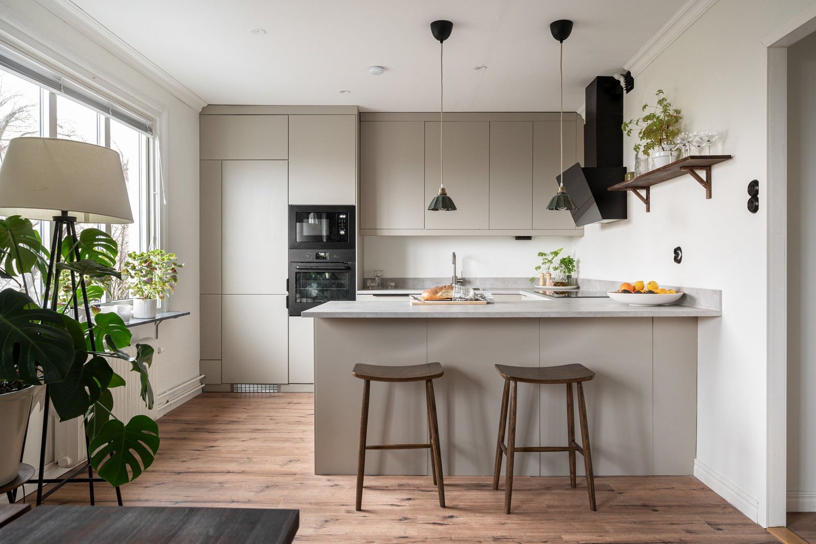 Tilltaget och rymligt kök med ljuvligt ljusinsläpp