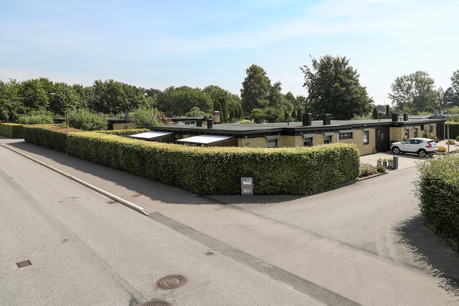 Rymlig familjevilla belägen på attraktiv hörntomt