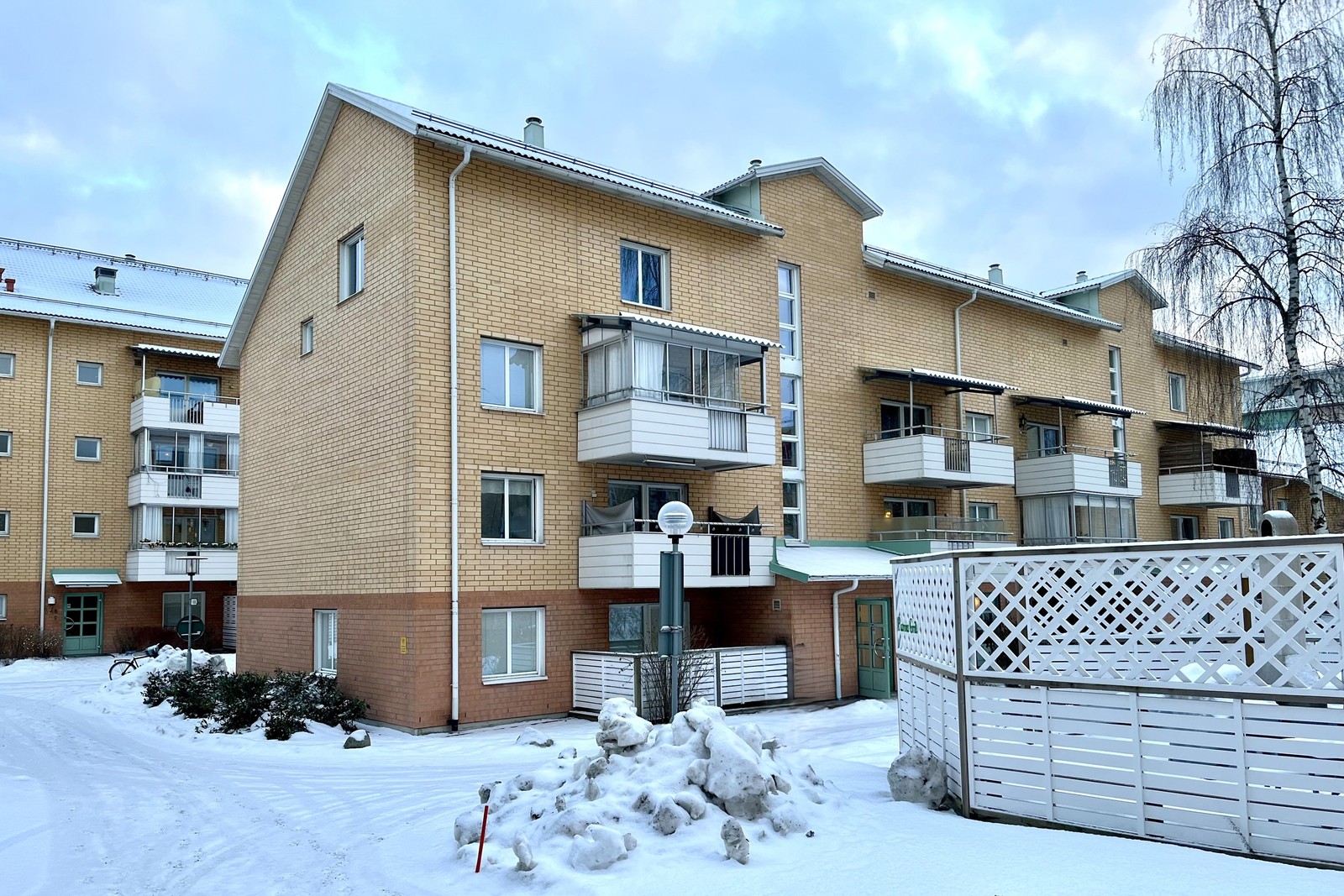 Vindslägenhet högst upp i huset