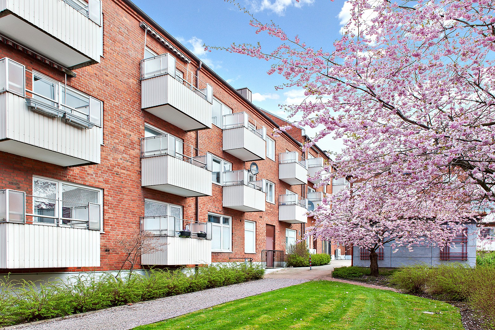 Varmt välkommen till denna trevligabostad på på Tranemansgatan 46.