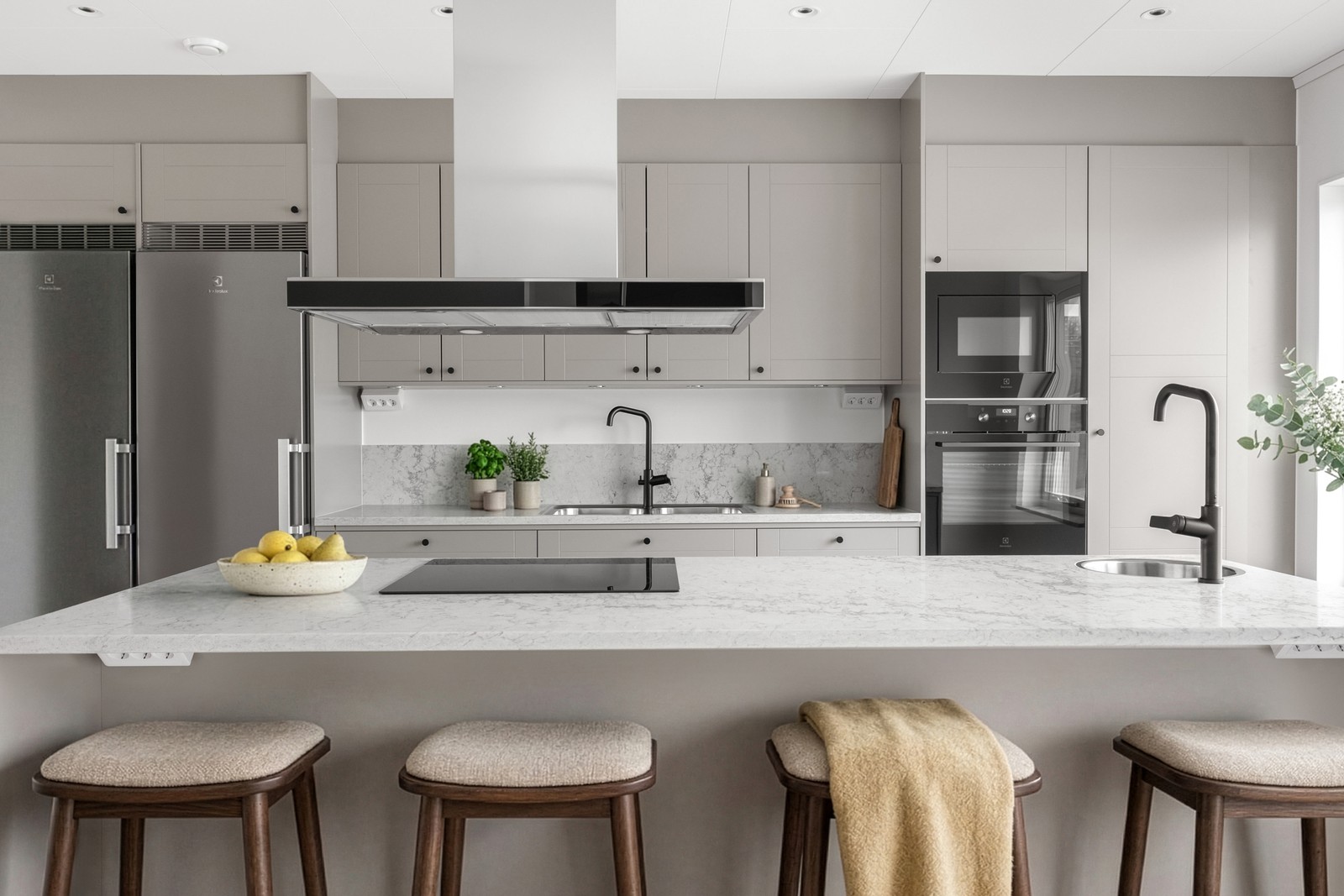 (Bilder inifrån ett exempelhus. Avvikelser kan förekomma.)