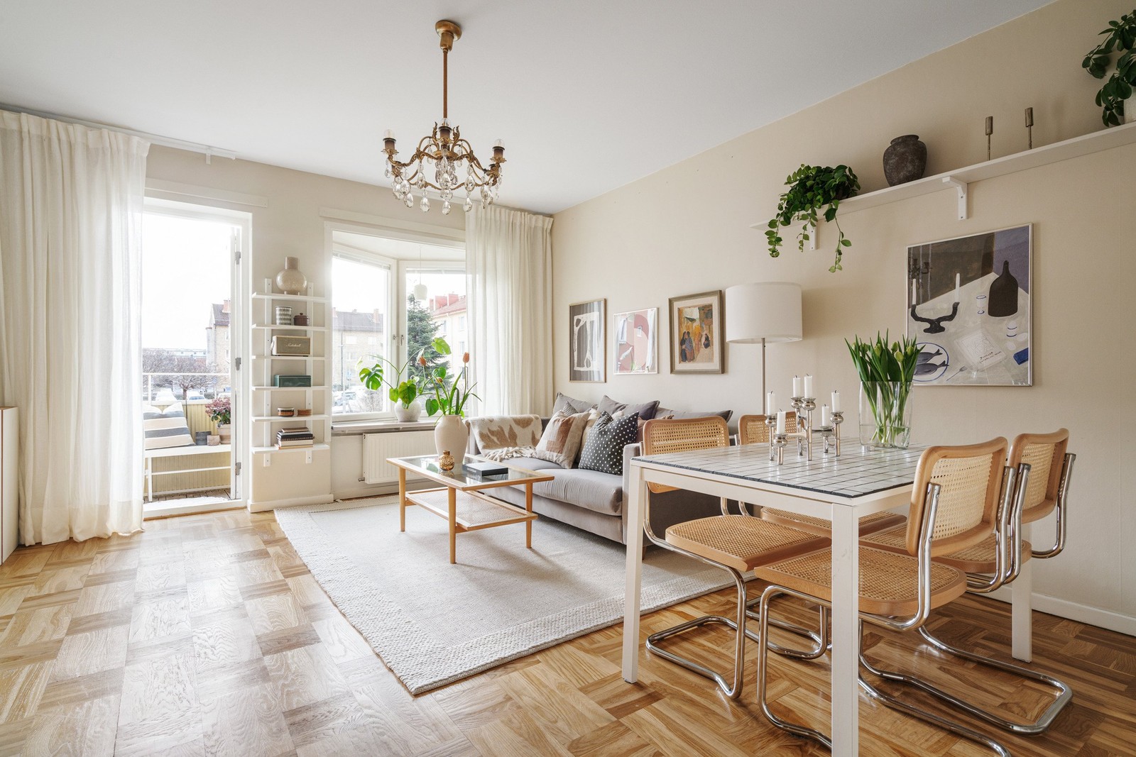 Välkomna till denna välplanerade tvåa