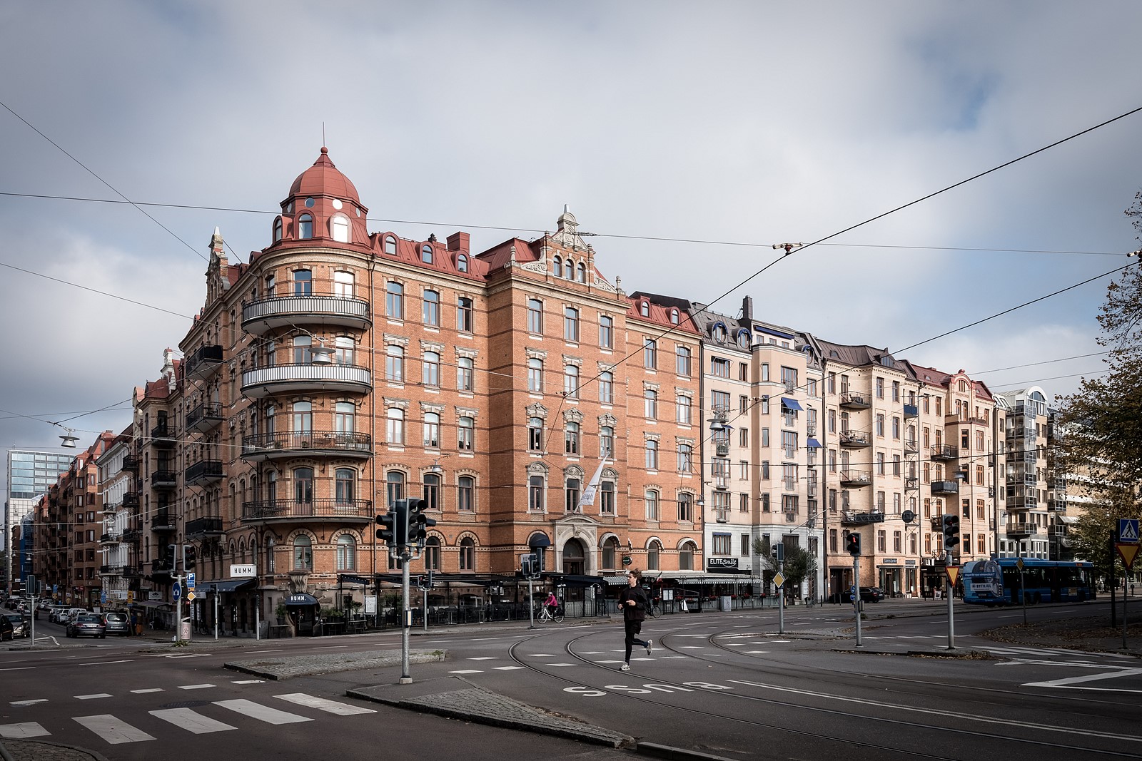 Välkommen till ett ståndsmässigt sekelskifteskvarter på anrika Södra vägen