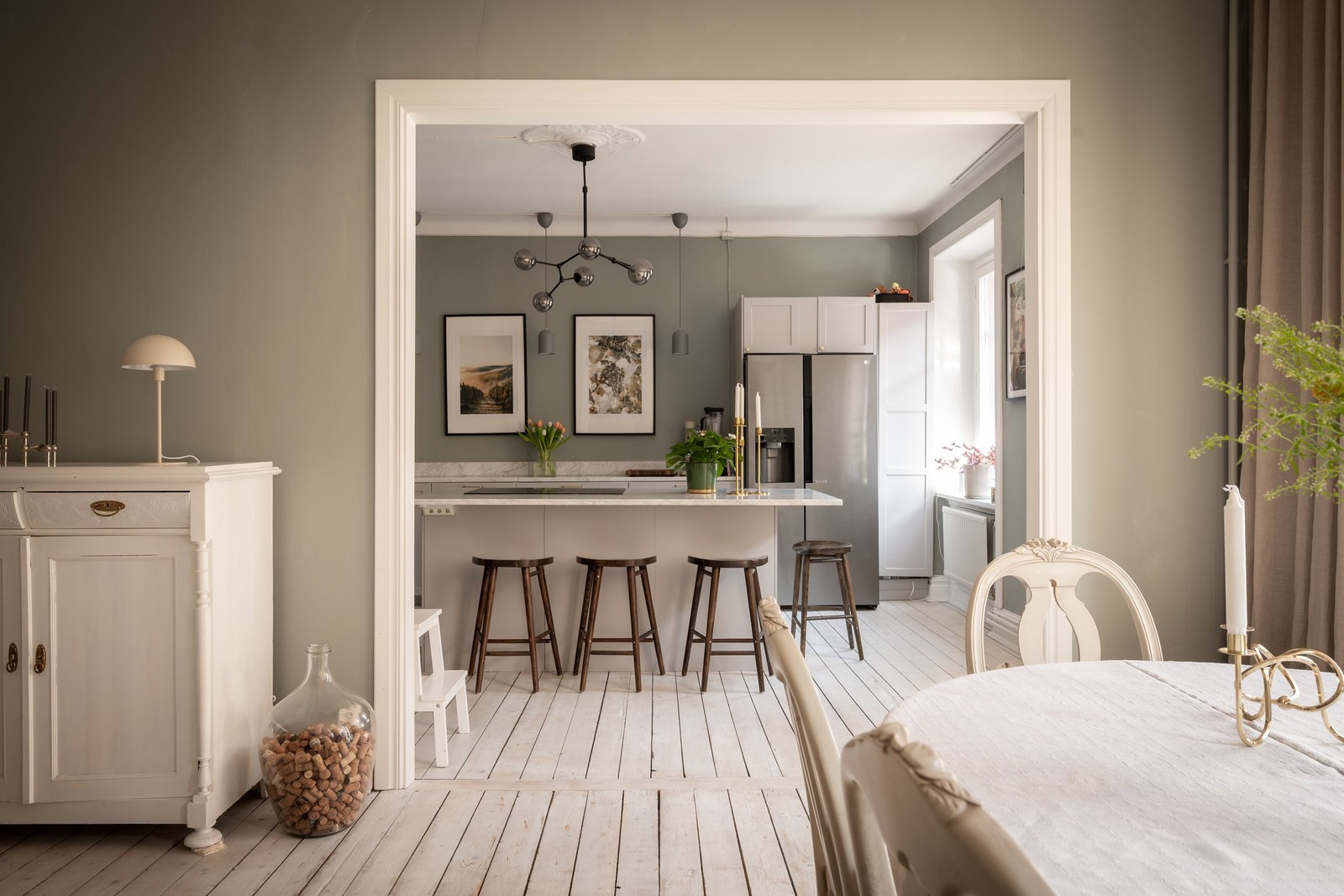 Bjurfors Century presenterar en fenomenalt vacker tvåa på attraktiv adress