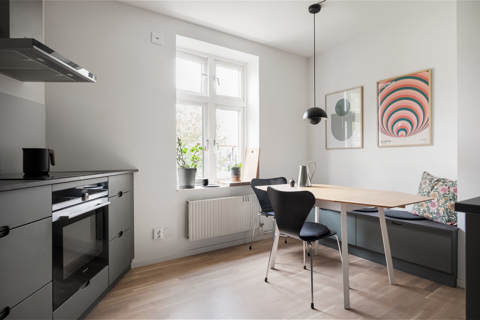 Välkommen till en charmig trea mitt i Majorna!