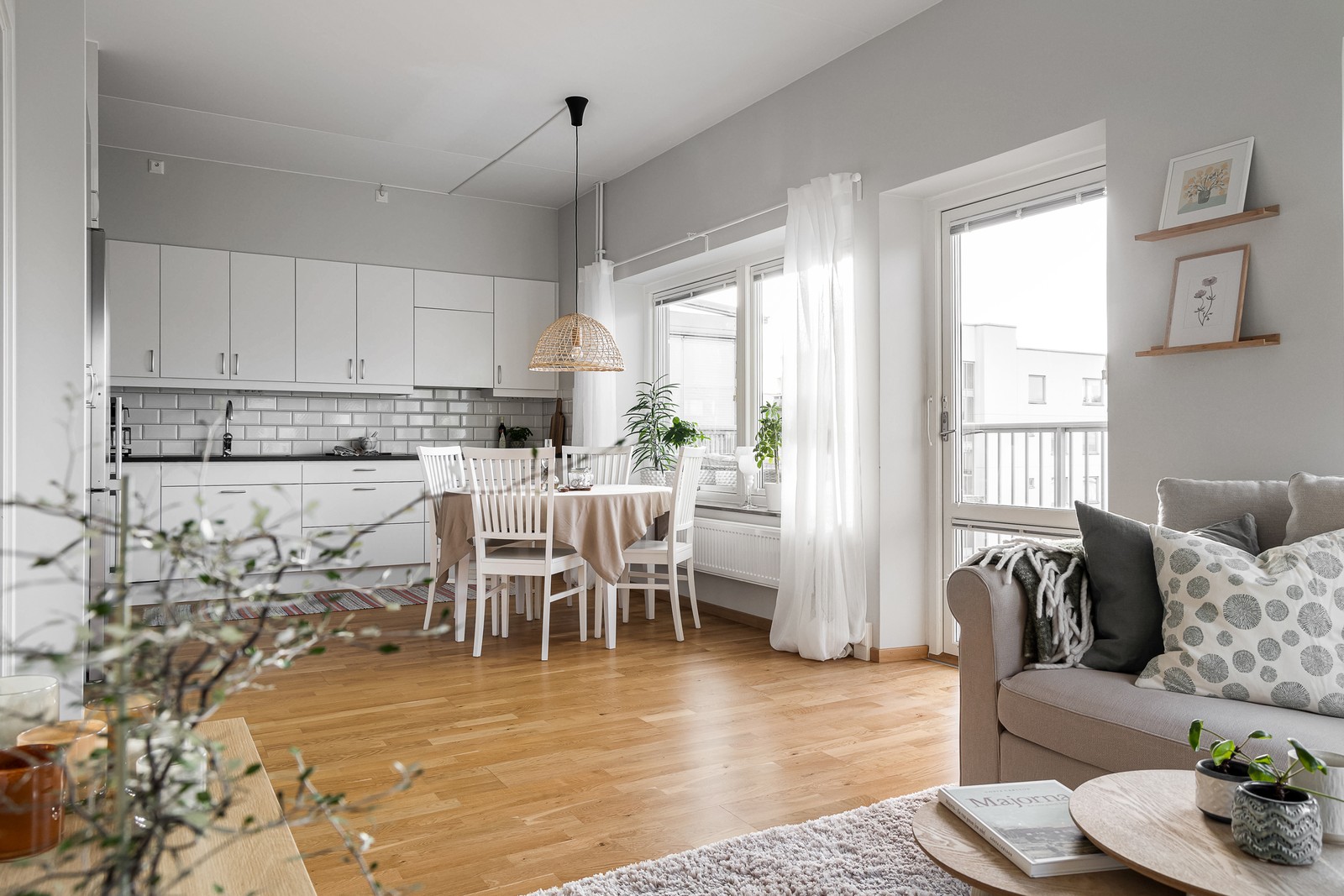 Välkomna till en välplanerad tvåa på Larssons Berg