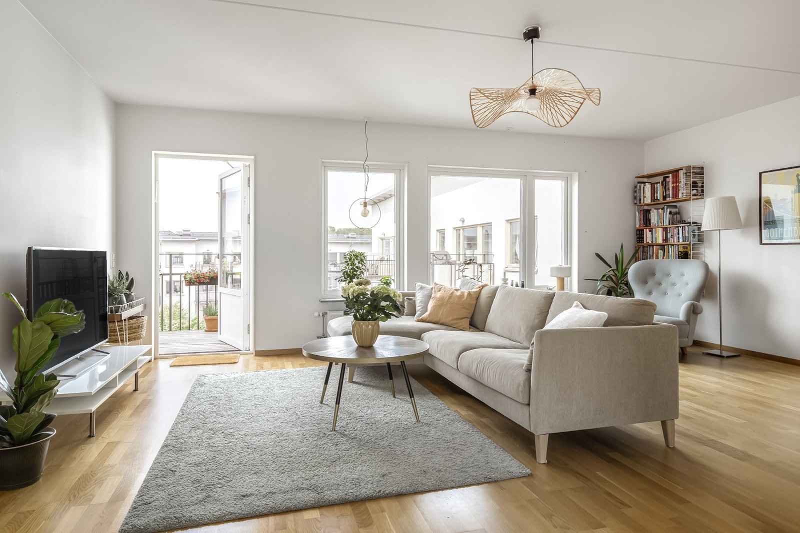 Högst upp i huset finner ni denna välplanerade fyra