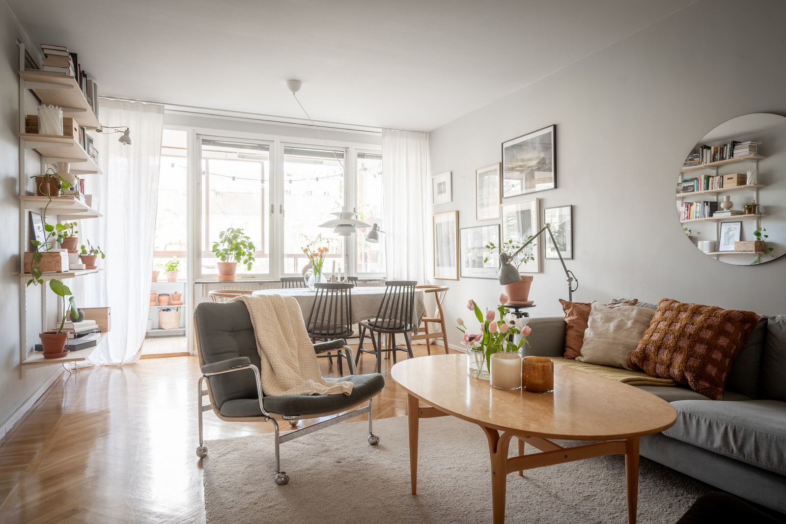 Varmt välkomna till denna härliga trea på Bangatan!