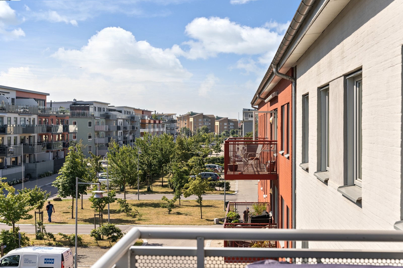 Vy från balkongen från 3:e våningen