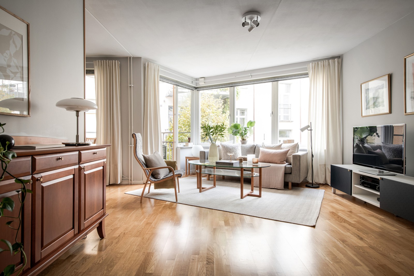 Välkomna till Packhusplatsen 4B!