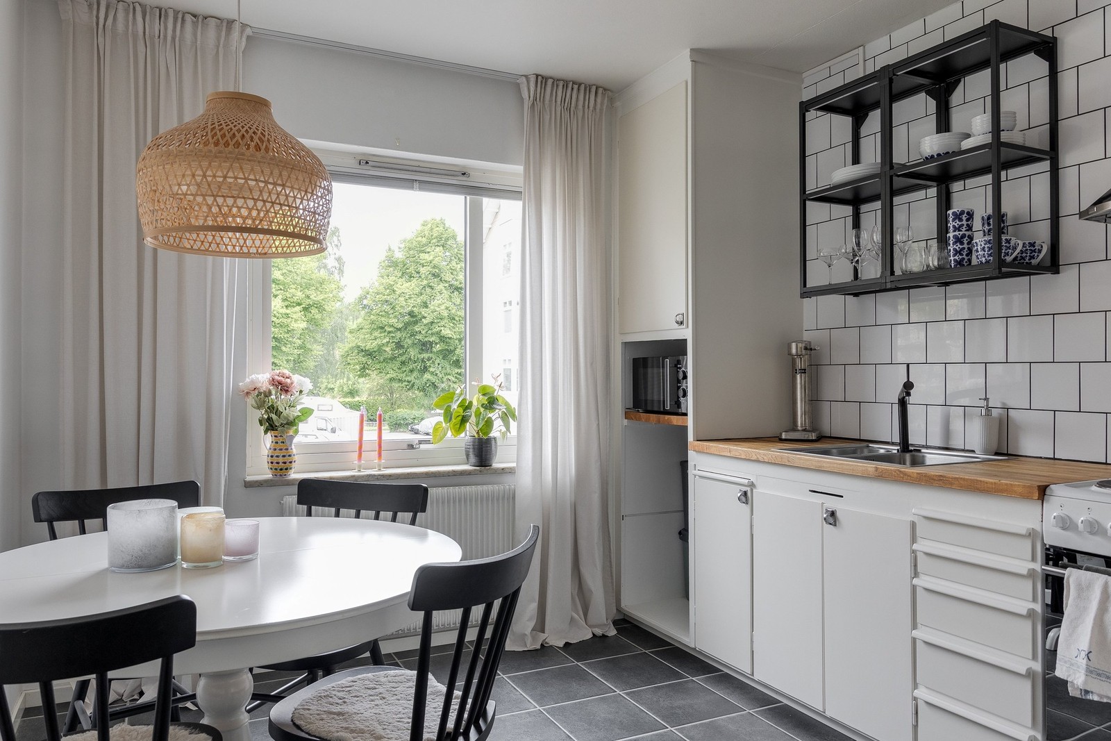 Välkommen till Pär Lagerkvists Väg 4!