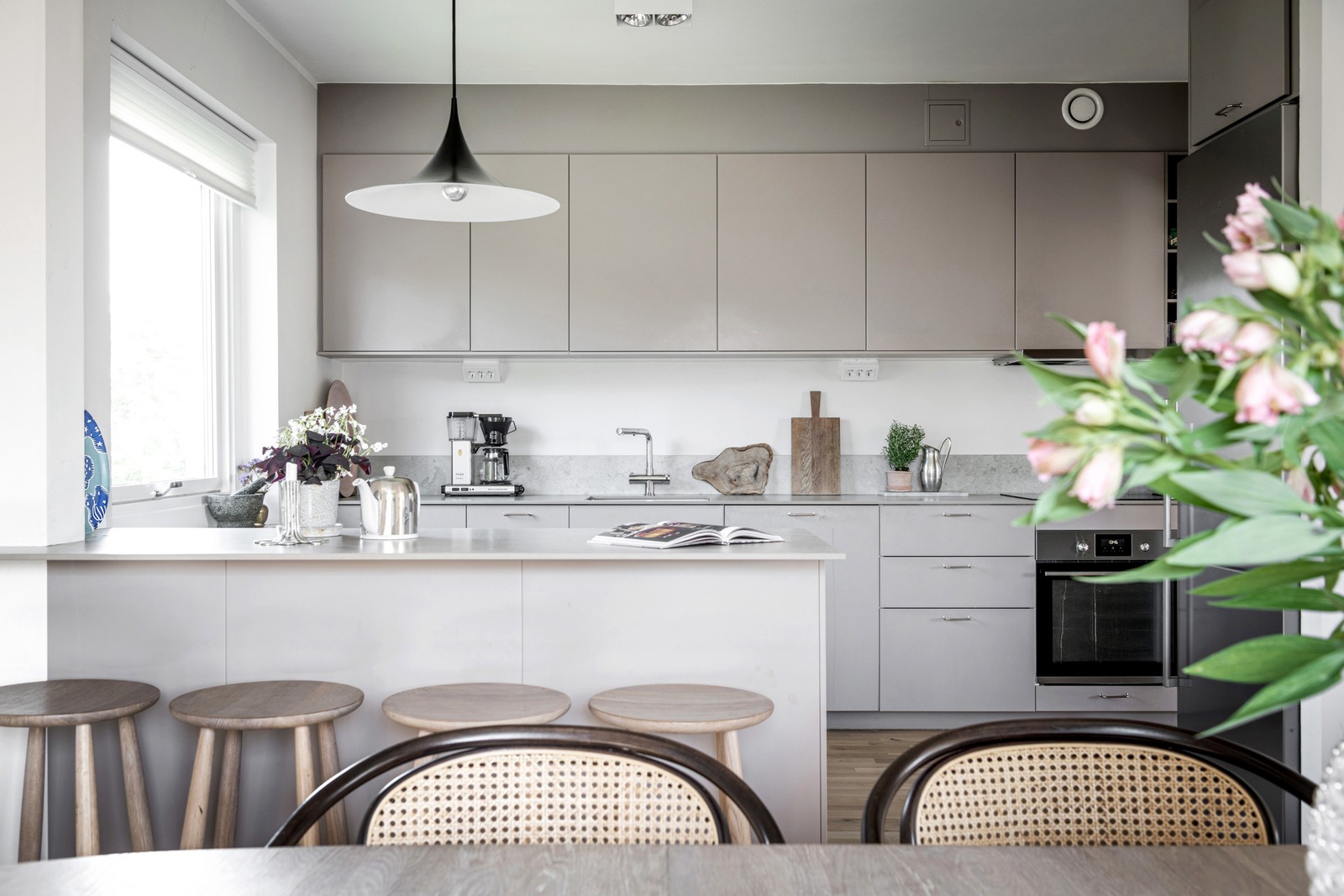 Välkommen att upptäcka Jullestigens villaidyll längst upp på en lugn återvändsgata...