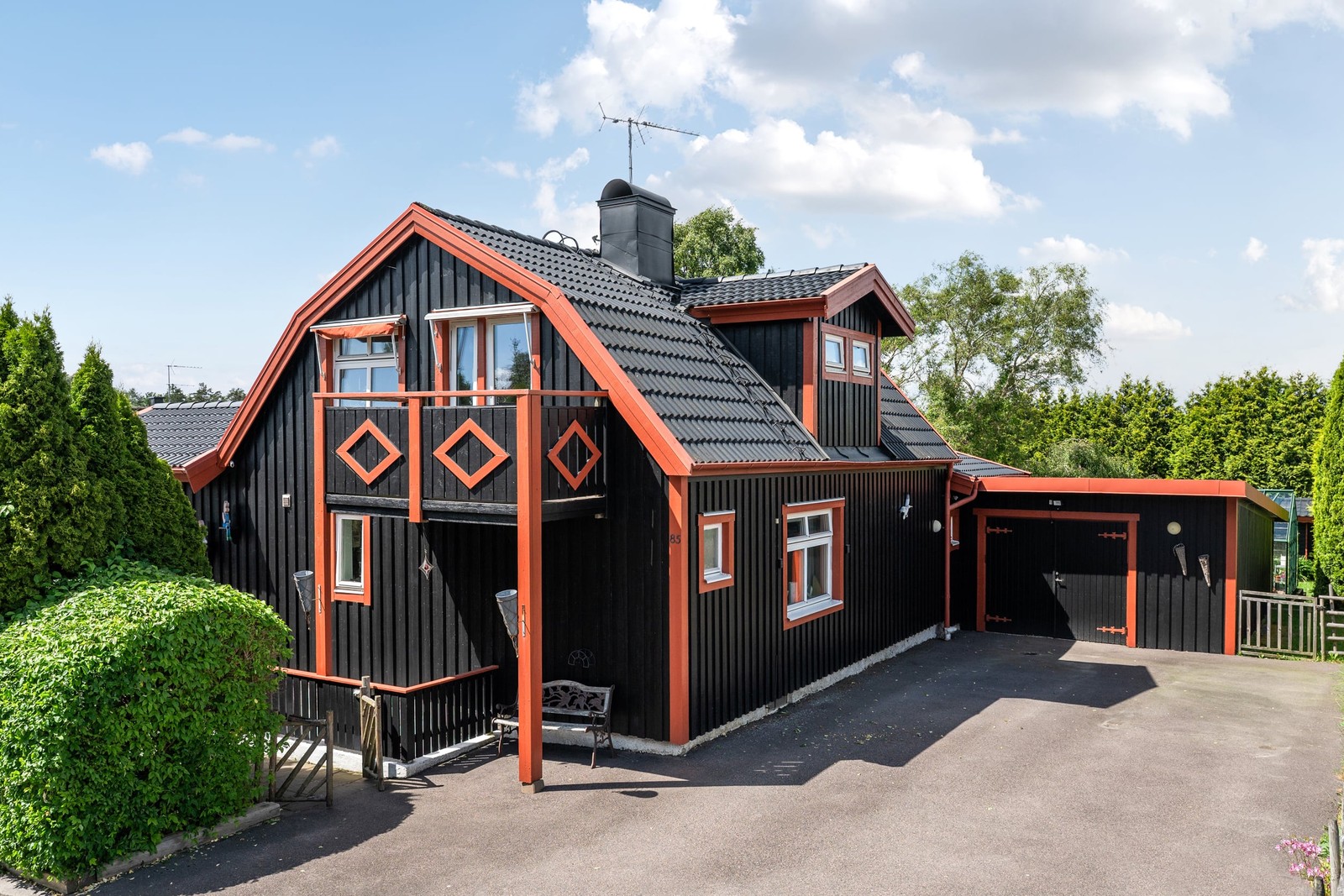 Rymlig bostad med centralt läge