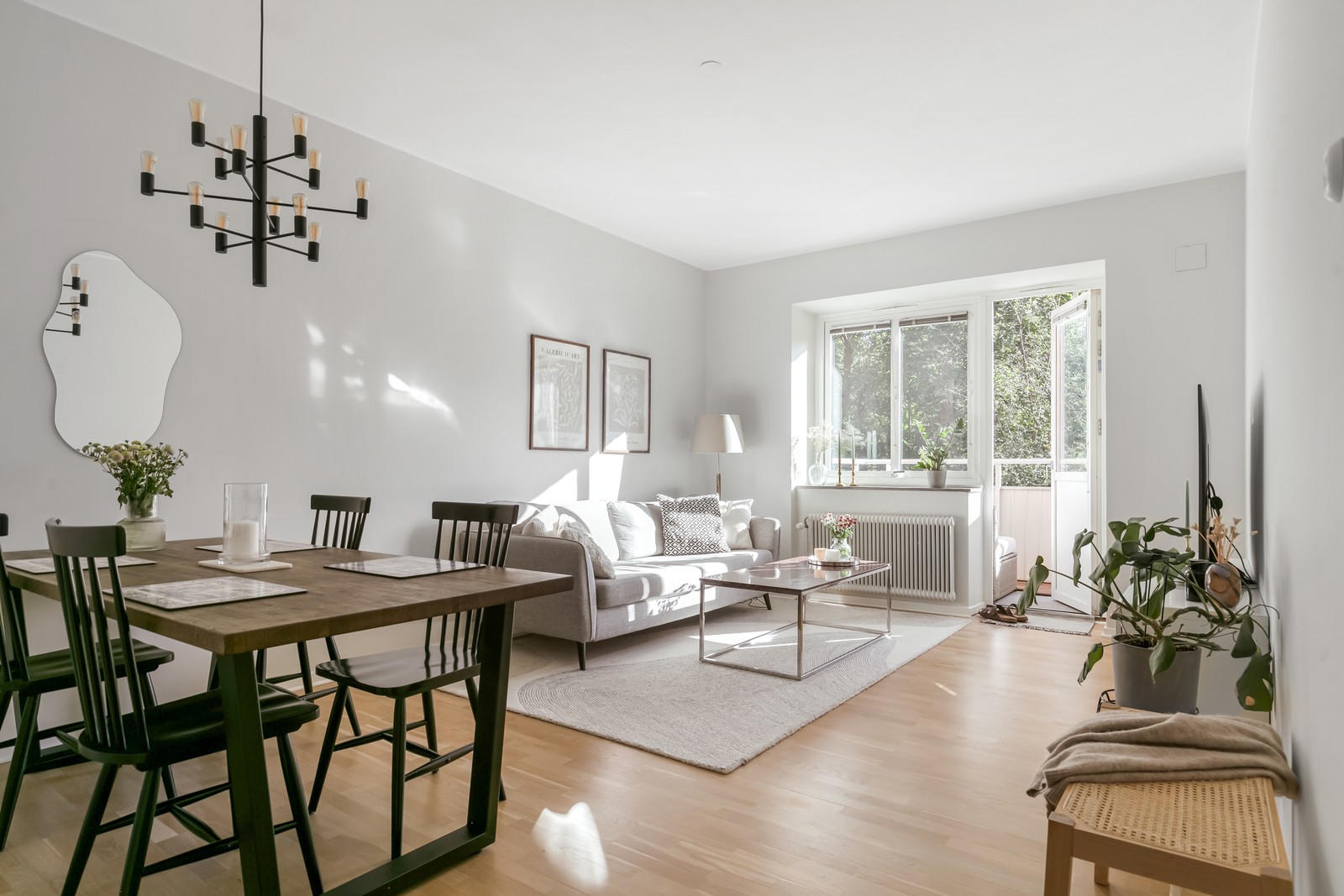 Här finns gott om sällskapsytor för att bjuda in nära och kära