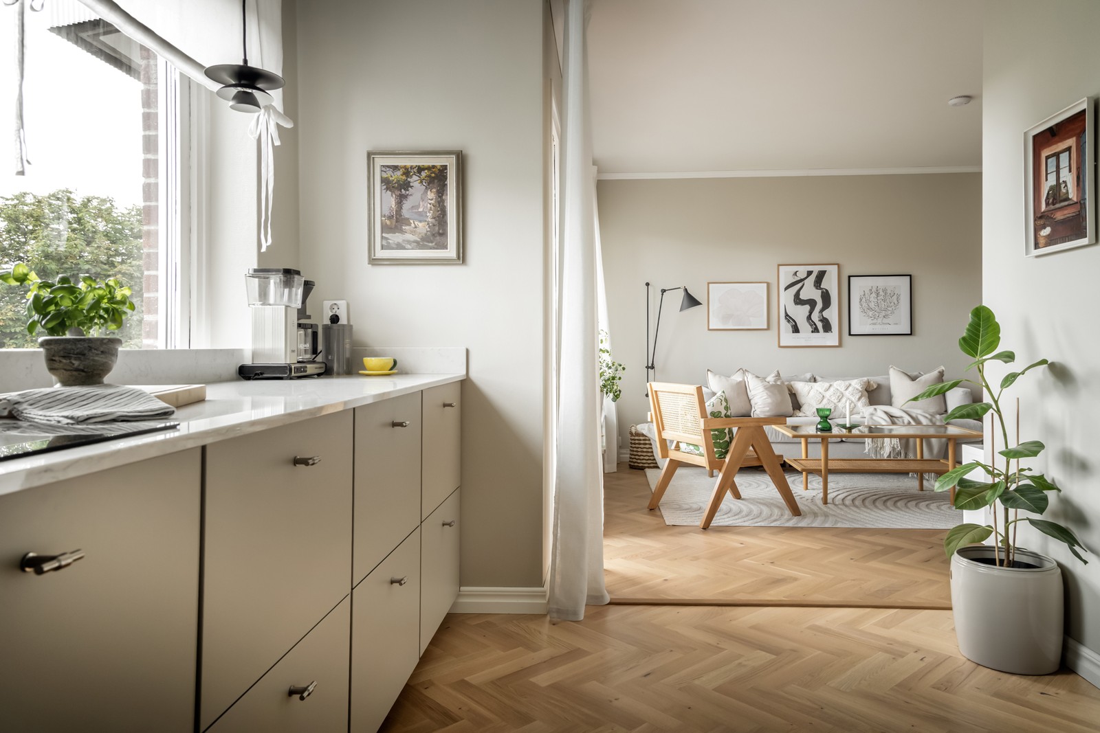 Välkomna till denna stilrena trea i Bosgården