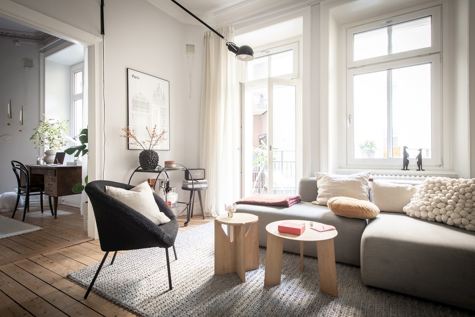 Vi presenterar en charmfull tvåa med gårdsbalkong  på Skanstorget 5B