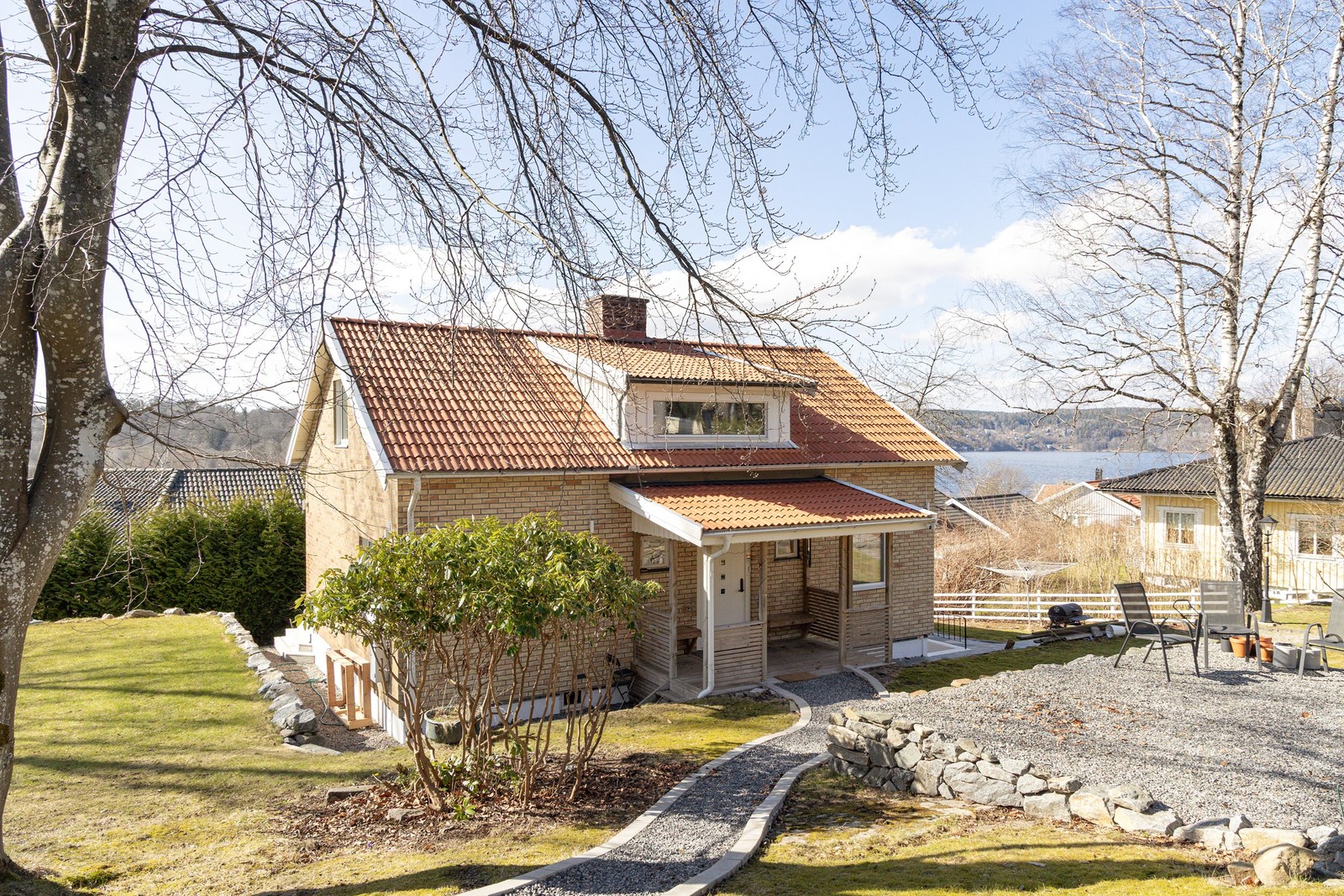 På Lunnagatan 13 finns detta välskötta 40-talshus