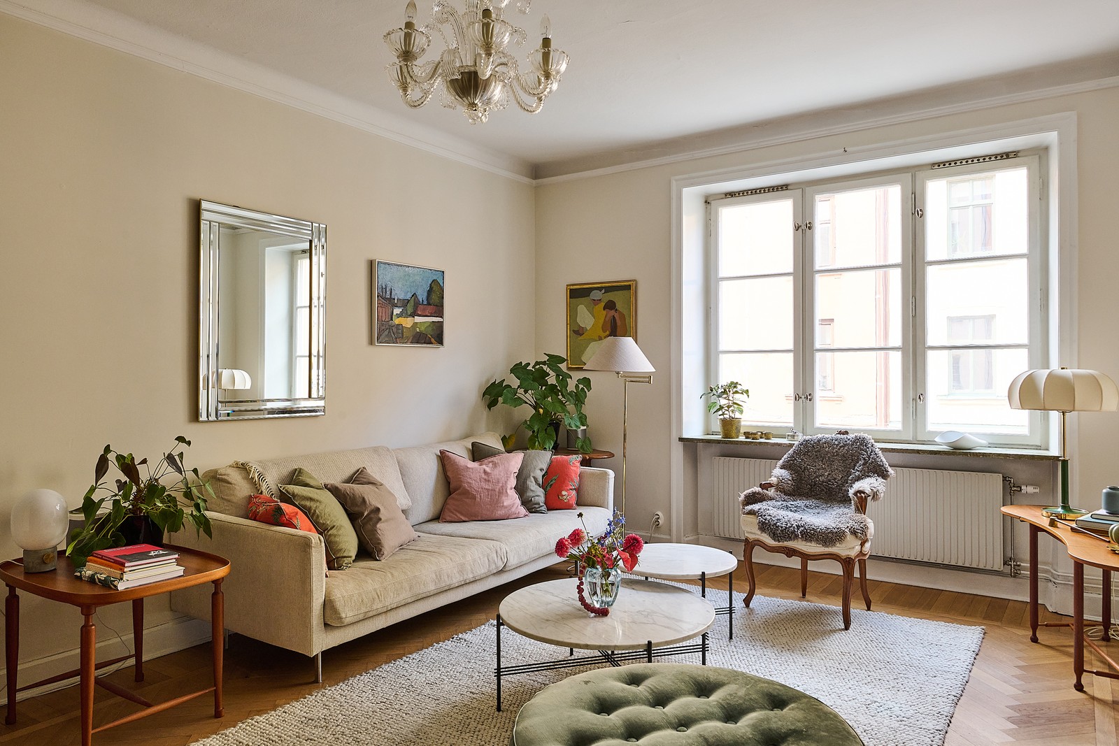 Varmt välkomna till denna 20-talspärla