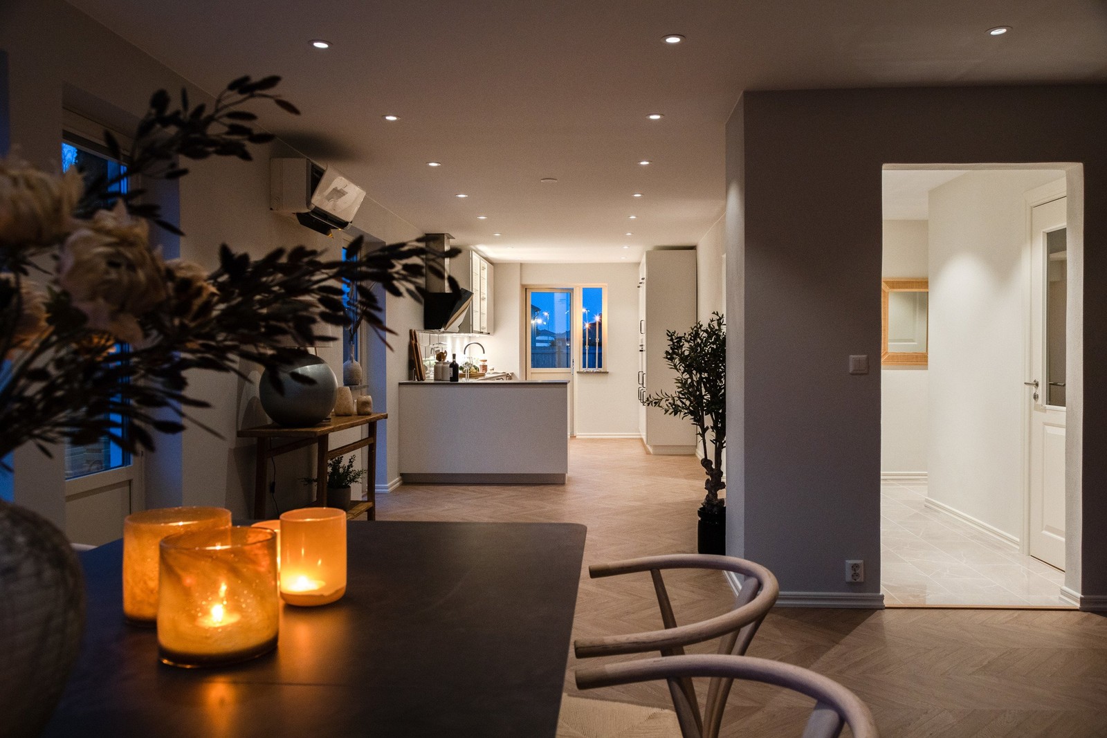 Öppen planlösning mellan allrum och kök