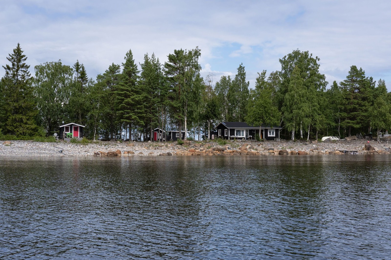 Magnifikt läge med endast en granne
