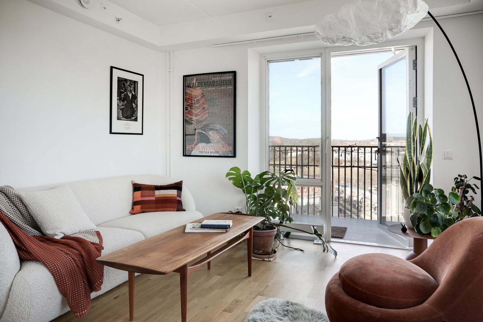 Välkommen till denna härliga tvåa på våning 9