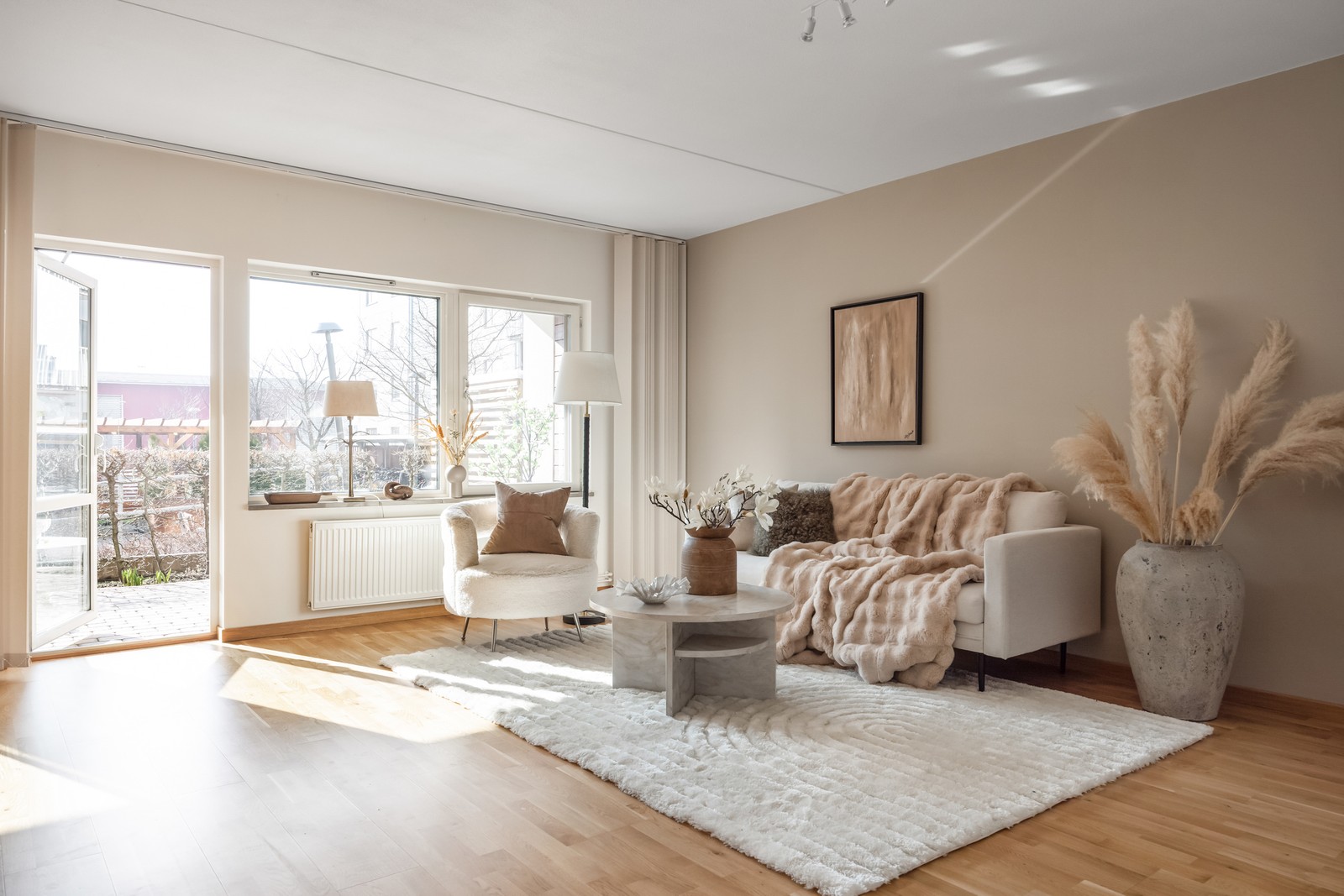 Ljust och rymligt vardagsrum