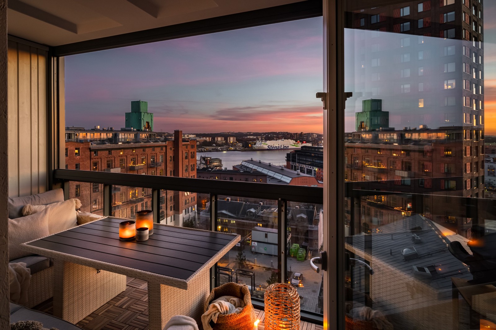 Himlen lyser upp vackert på kvällarna