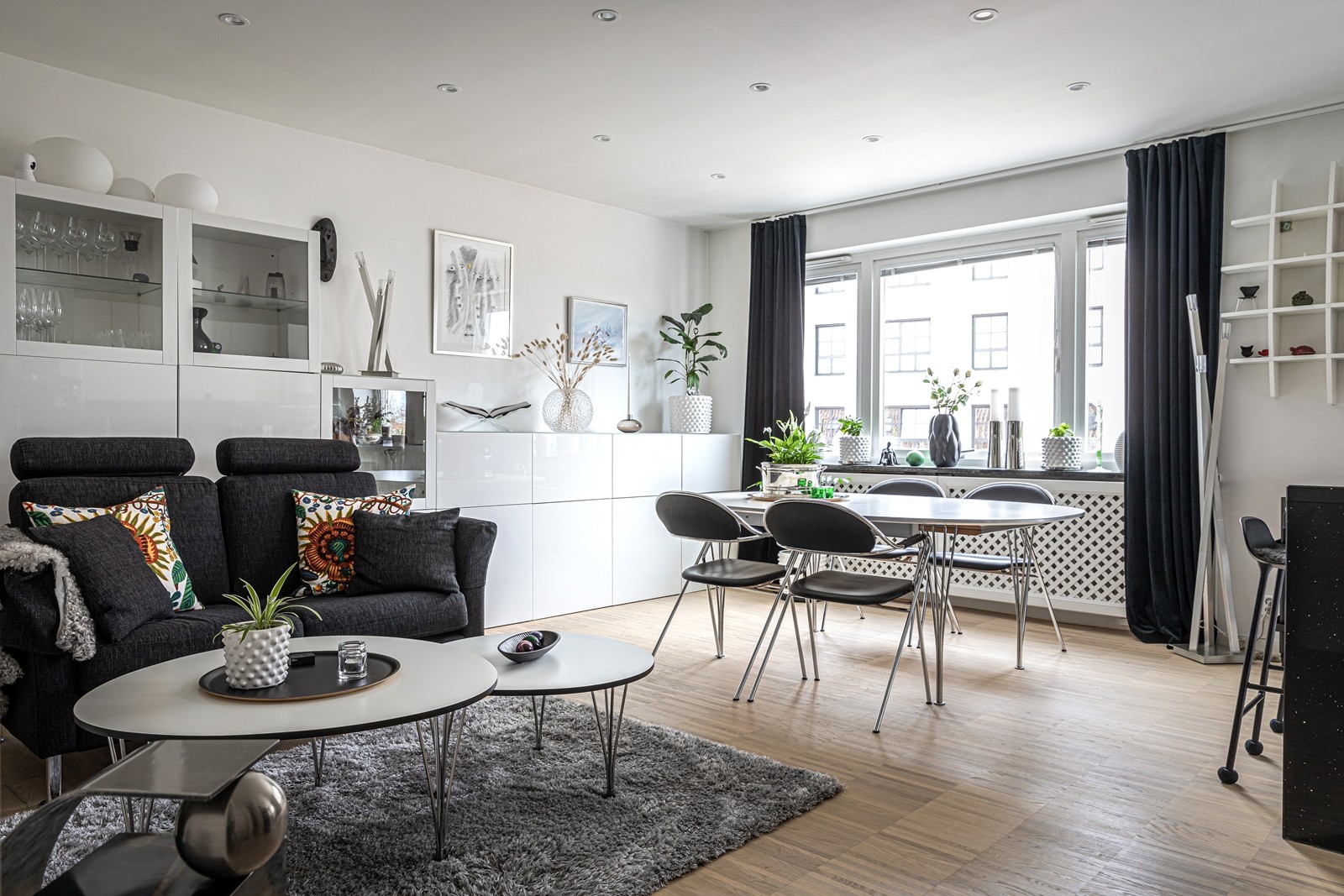 Uppe på Tågaborg erbjuds här en lägenhet utöver det vanliga.